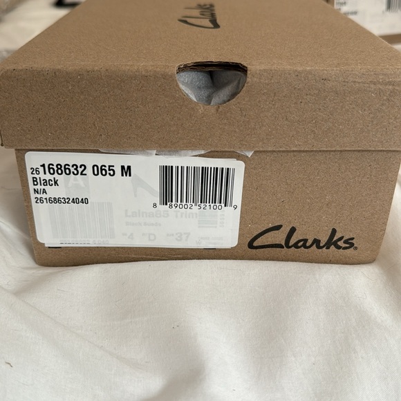 Clarks Black Suede Pumps - Picture 7 of 7